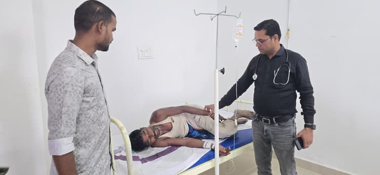 पुराने विवाद में मारपीट, पुलिस टीम ने जख्मी को पहुंचाया अस्पताल