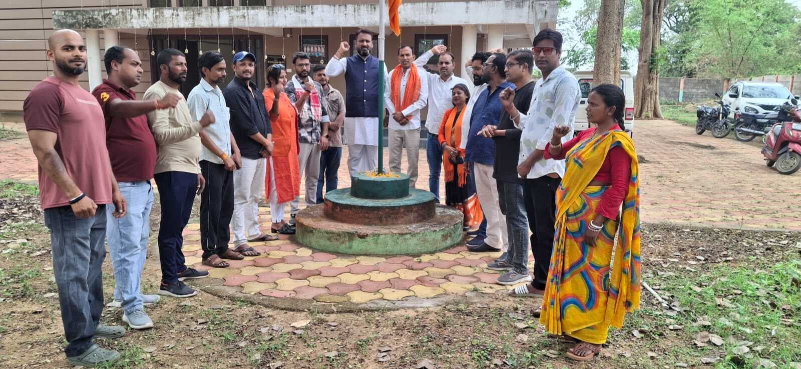 स्थापना दिवस पर भाजपाइयों ने समाज में काम करने का लिया संकल्प