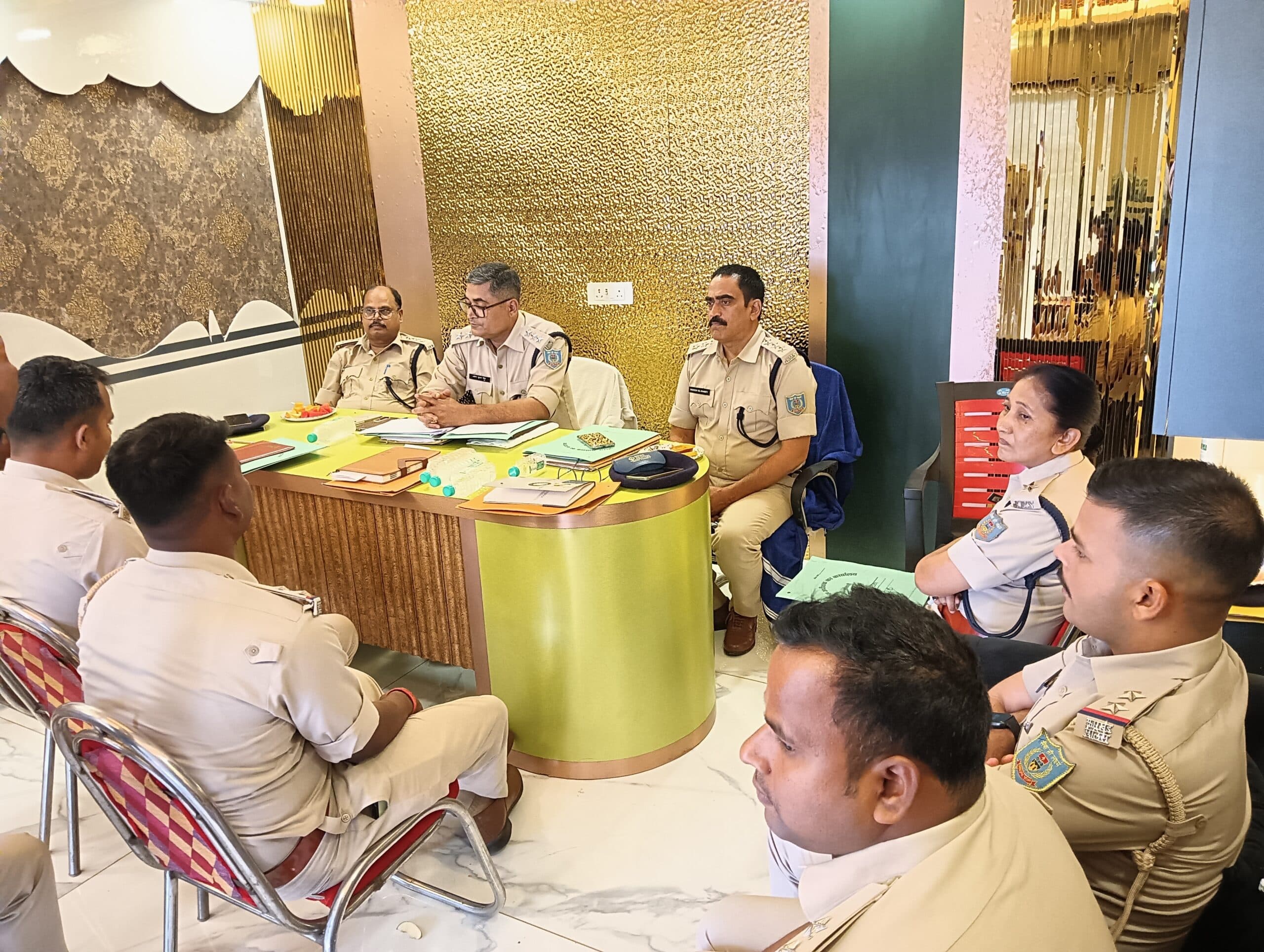 Bokaro News : प बंगाल में चुनाव को लेकर पुलिस सतर्क