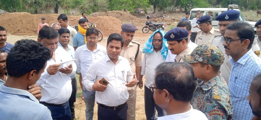 एनएच 333ए बायपास निर्माण का एसडीएम ने किया निरीक्षण, रैयतों की सुनी समस्याएं