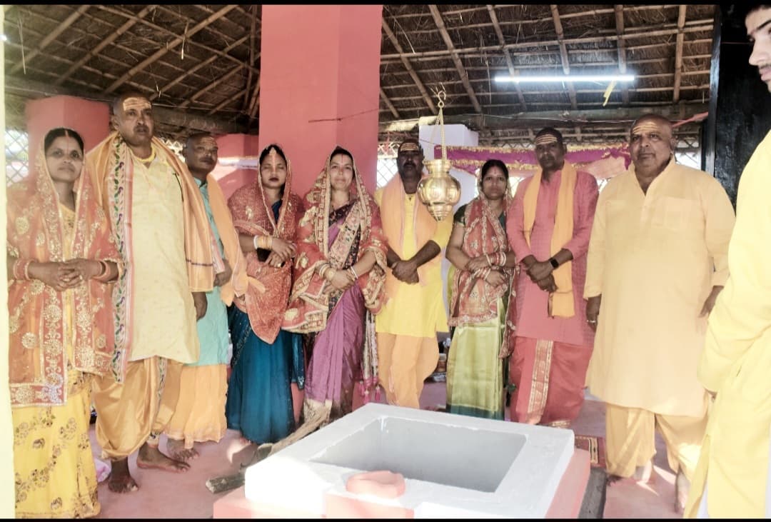 बेलहर में 11 दिवसीय महारुद्र यज्ञ का शुभारंभ, श्रद्धालुओं की उमड़ी भीड़