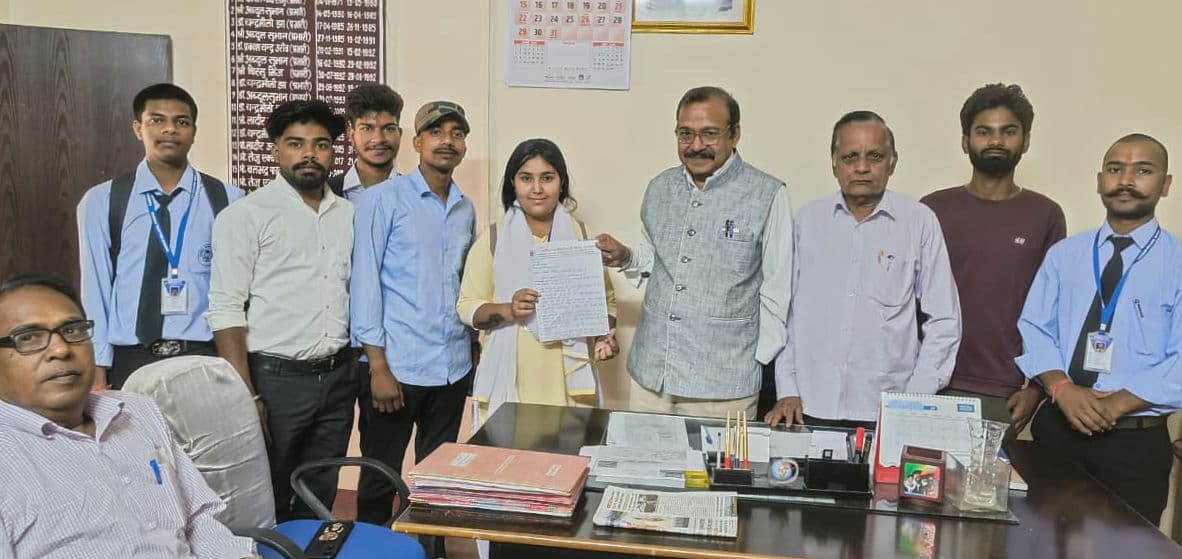 अभाविप ने प्राचार्य को सौंपा नौ सूत्री ज्ञापन