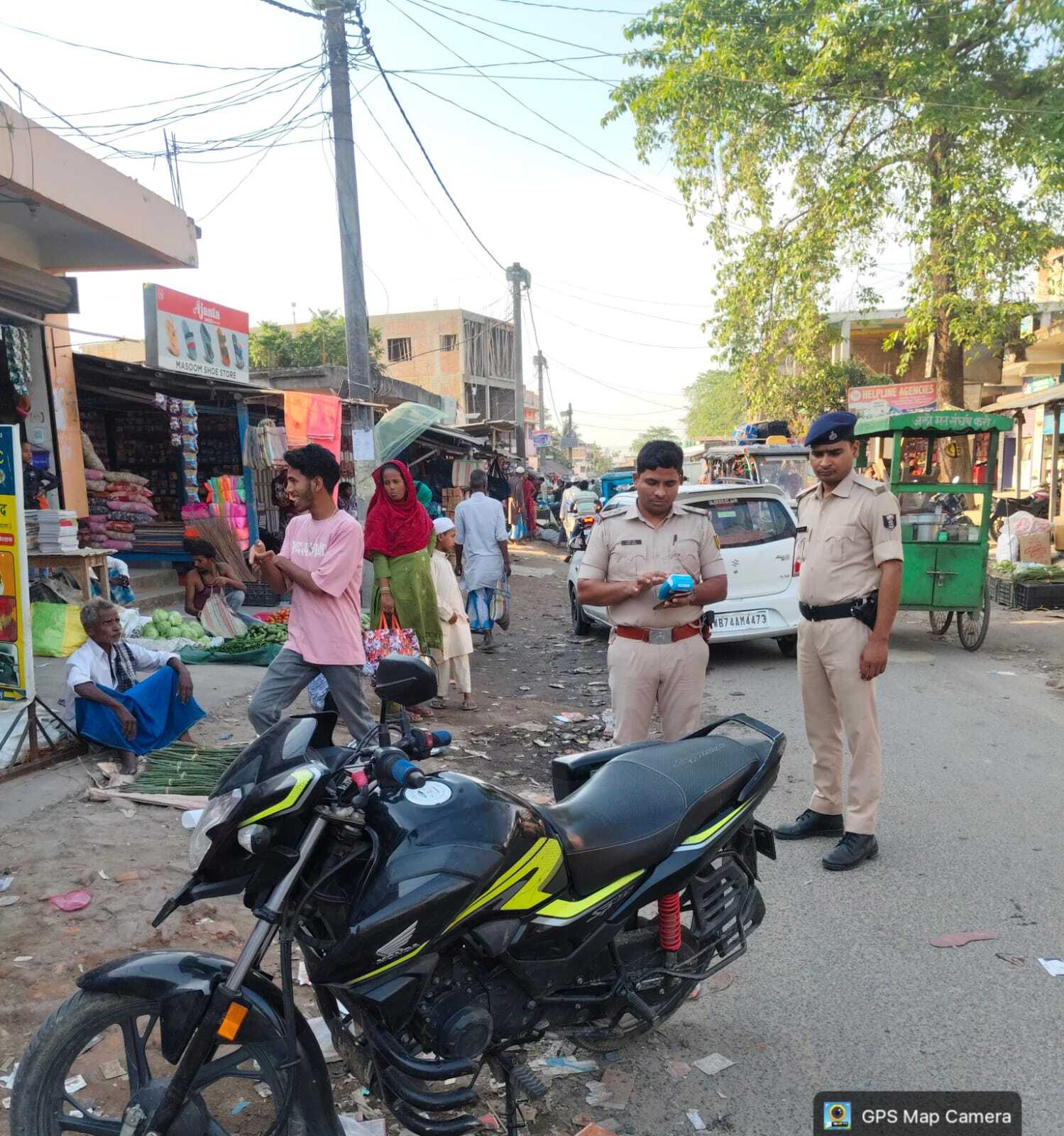 पुलिस ने चलाया वाहन चेकिंग अभियान