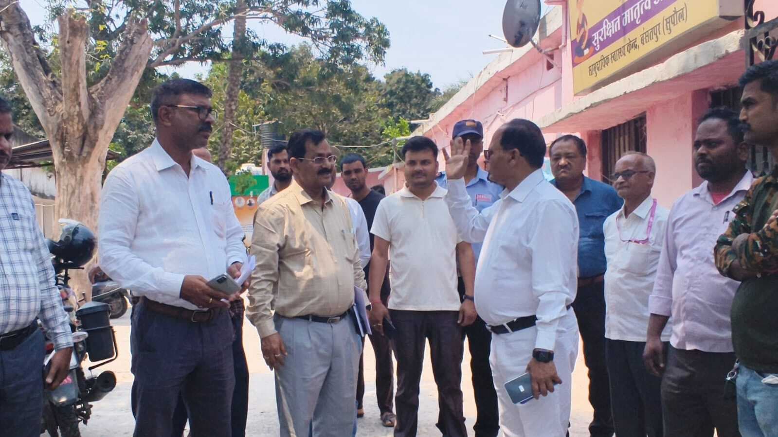 निर्माणाधीन अस्पताल का सीएस ने किया निरीक्षण, कहा सोमवार से मिलने लगेगी चिकित्सीय सुविधा