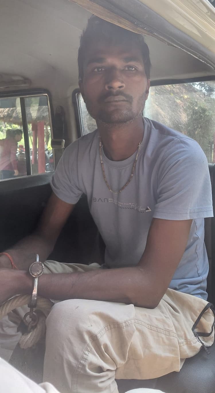 महिला के साथ अश्लील हरकत के आरोप में एक गिरफ्तार