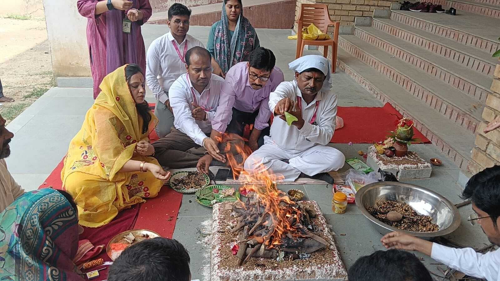 डीपीएस में विशेष सभा व हवन के साथ नये सत्र का शुभारंभ