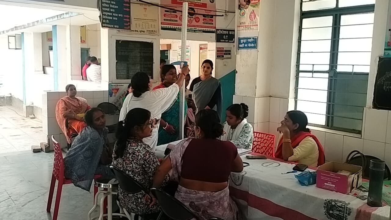 सीएचसी में एएनसी जांच शिविर, 85 गर्भवती महिलाओं की हुई जांच