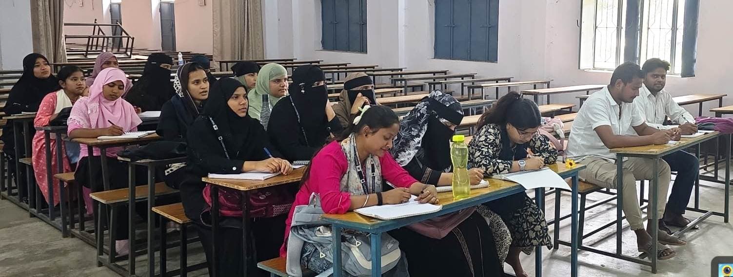 विद्यार्थियों को कंप्यूटर फ्रेंडली बनना वर्तमान शिक्षा में आवश्यक : विभागाध्यक्ष