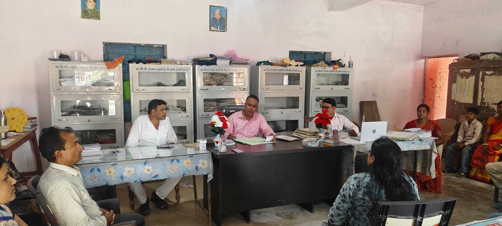 एमडीएम व शिक्षा की गुणवत्ता पर ध्यान दें प्रधानाध्यापक : प्रभारी बीईओ