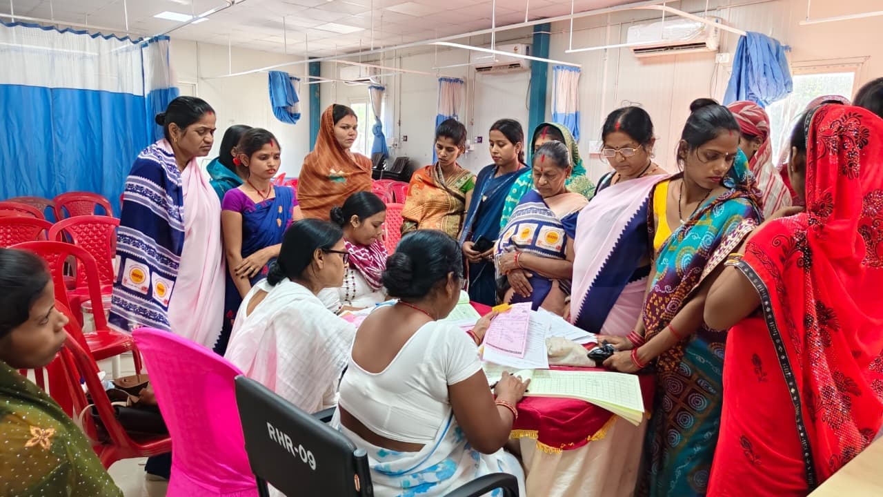 तीन केंद्रों में 327 गर्भवती महिलाओं की हुई स्वास्थ्य जांच