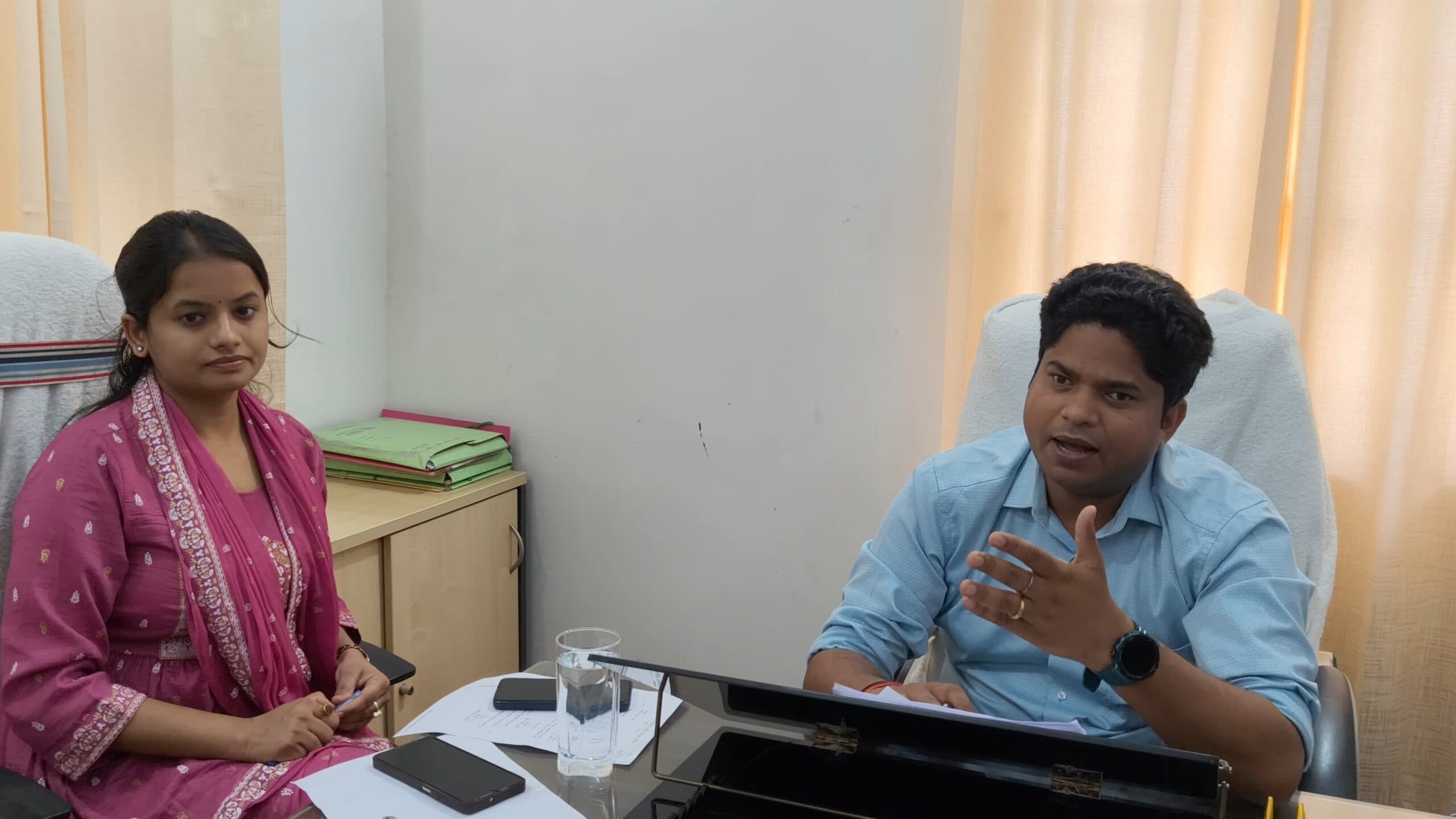 धमदाहा नगर पंचायत को सुंदर बनाने पर एसडीओ ने दिया बल