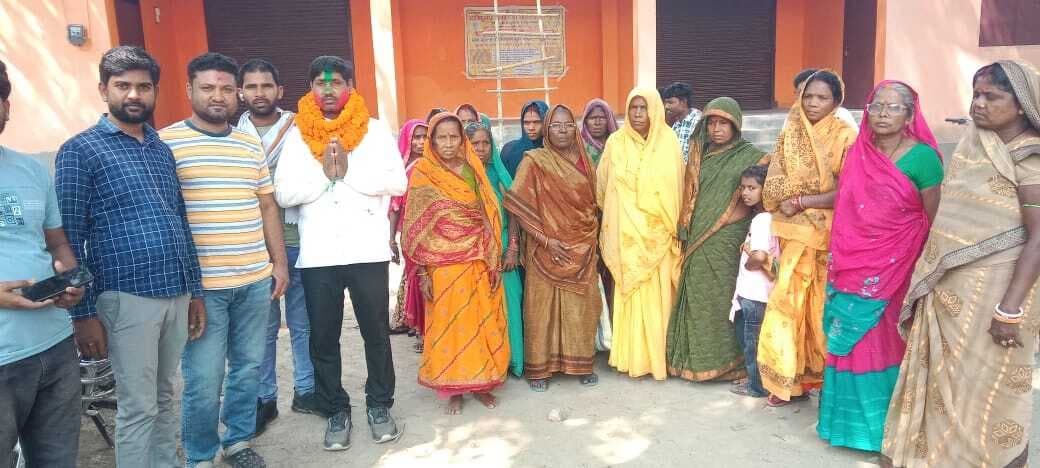 पैक्स चुनाव : अंतिम दिन अध्यक्ष के पांच व सदस्य पद के 30 ने भरा नामांकन का पर्चा