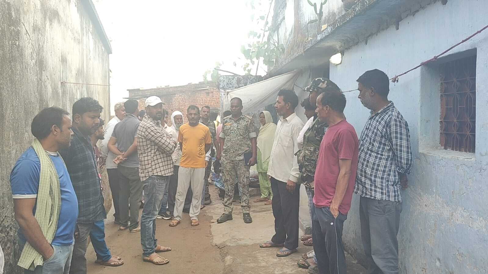 फायरिंग से दहला बाजारटांड़ मुंडाधौड़ा गांव