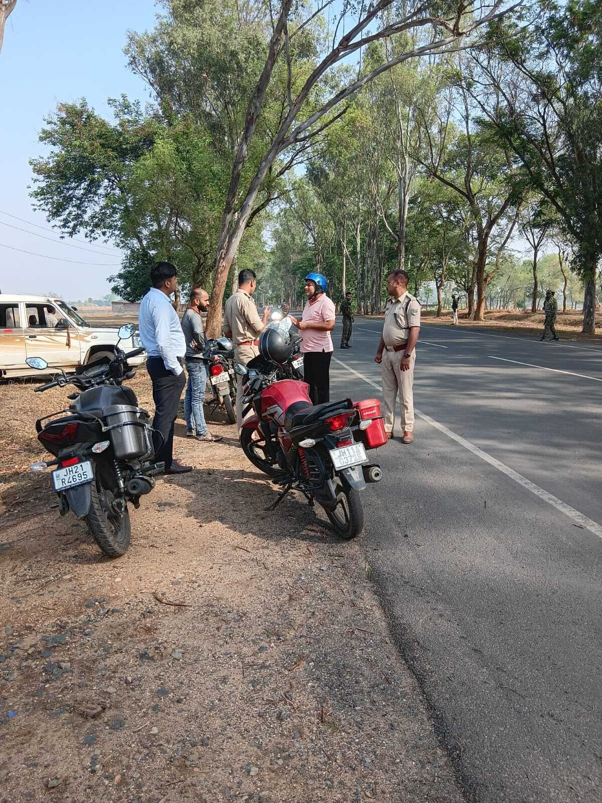 वाहन जांच में 34 हजार रुपये जुर्माना वसूला