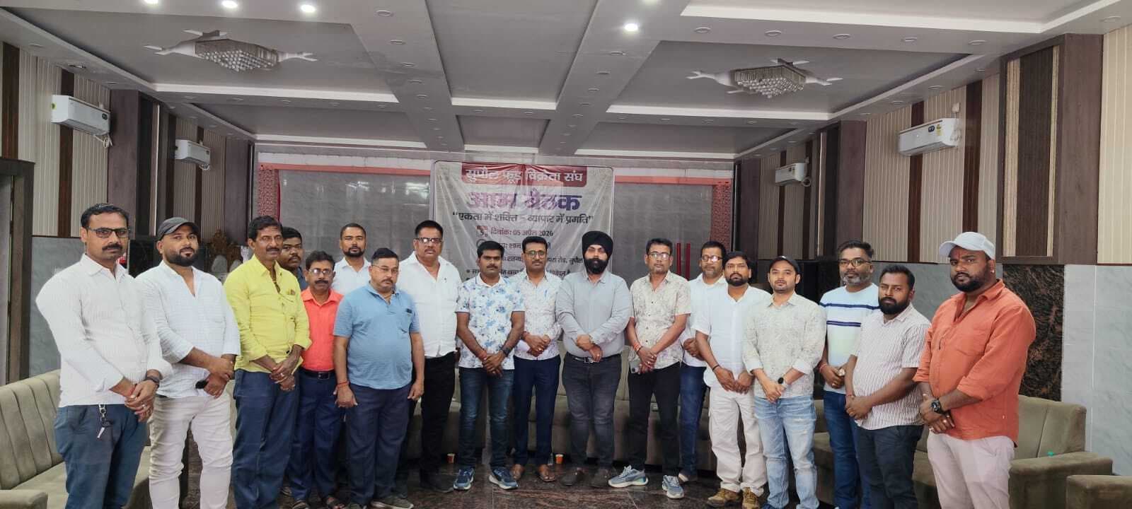 कॉमर्शियल गैस सिलिंडर की आपूर्ति बाधित, कारोबार पर संकट