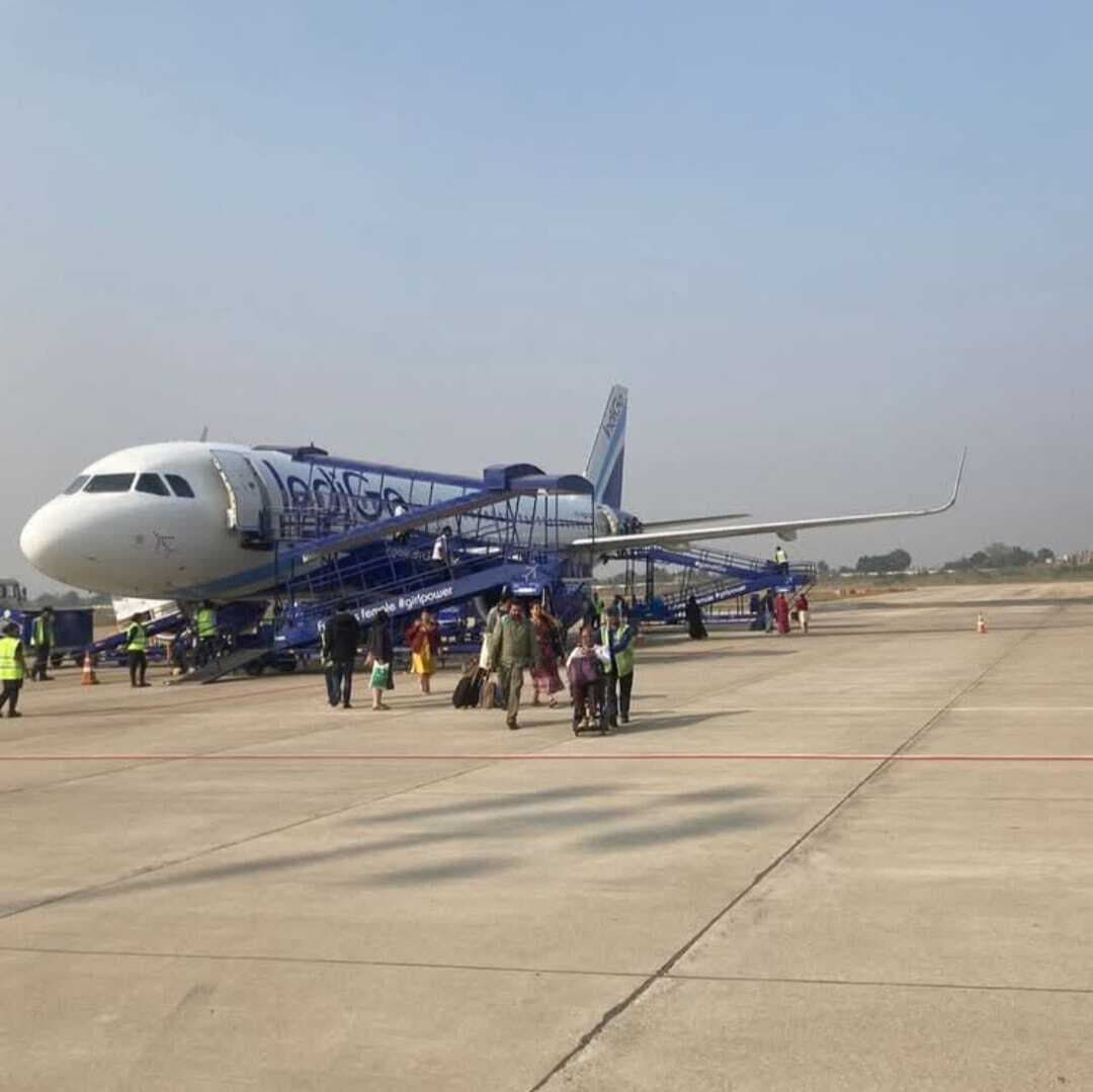 Deoghar news : देवघर एयरपोर्ट से हवाई यात्रा हुई महंगी, इंडिगो ने बढ़ाया फ्यूल सरचार्ज