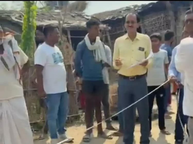 मनरेगा योजना की जांच को पटेल नगर पहुंचे डीआरडीए निदेशक