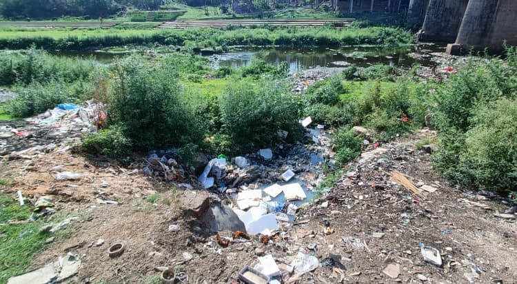 Bokaro News : चास तेरी गरगा मैली हो गयी...