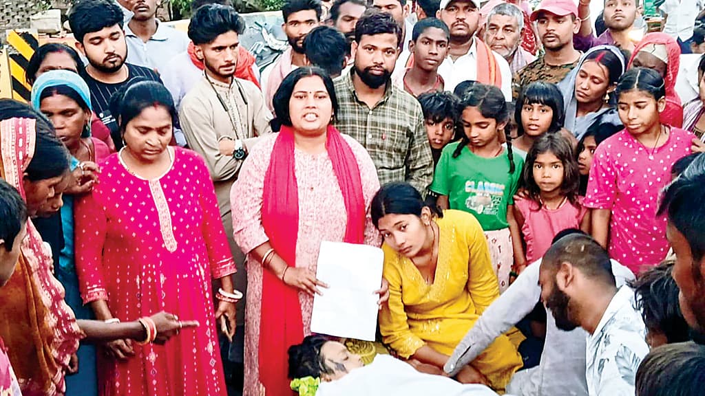 Bhagalpur news महेशी हादसे के 48 घंटे बाद दूसरे छात्र अंश ने तोड़ा दम