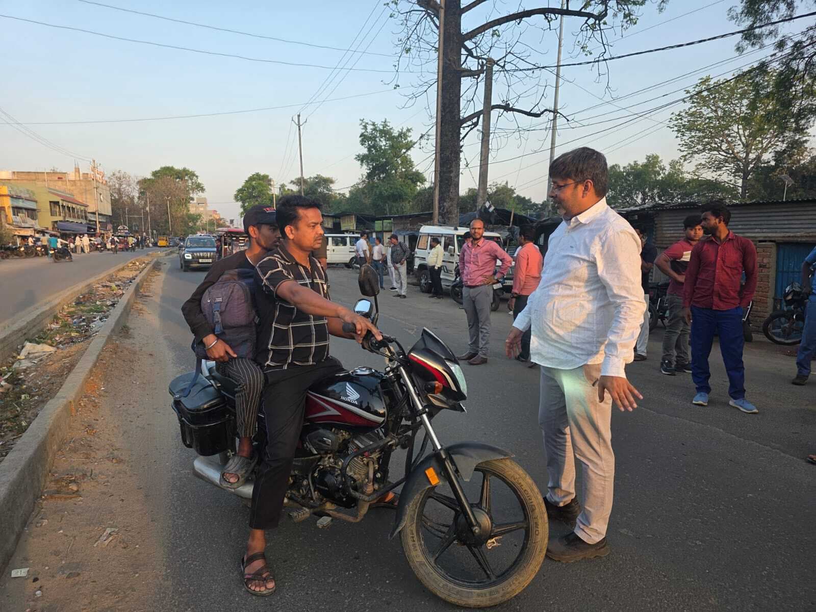 Gridih News : डीटीओ ने पचंबा थाना के पास चलाया सघन जांच अभियान