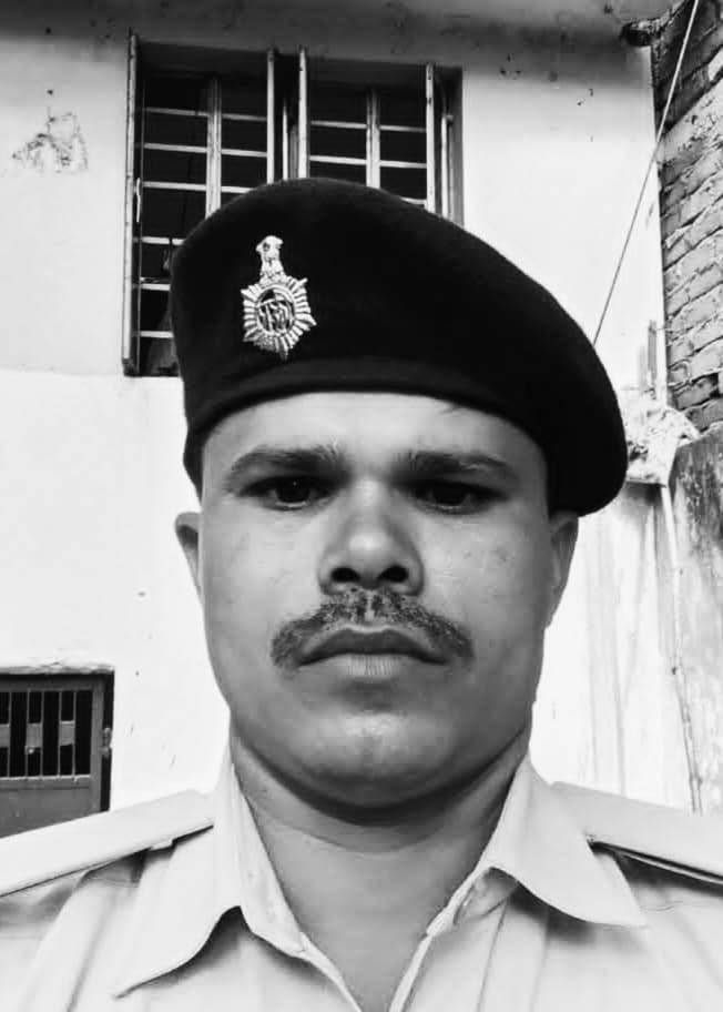 सड़क हादसे में होमगार्ड जवान की मौत, तीन मासूमों के सिर से उठा पिता का साया