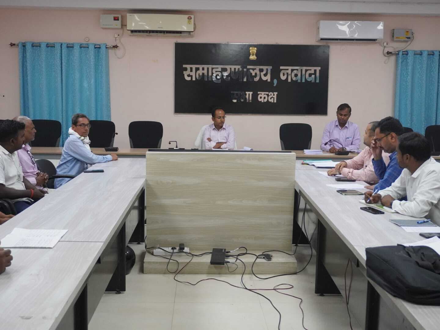 पराली जलाई तो तीन साल के लिए रद्द होगा निबंधन, डीएम ने दी सख्त चेतावनी