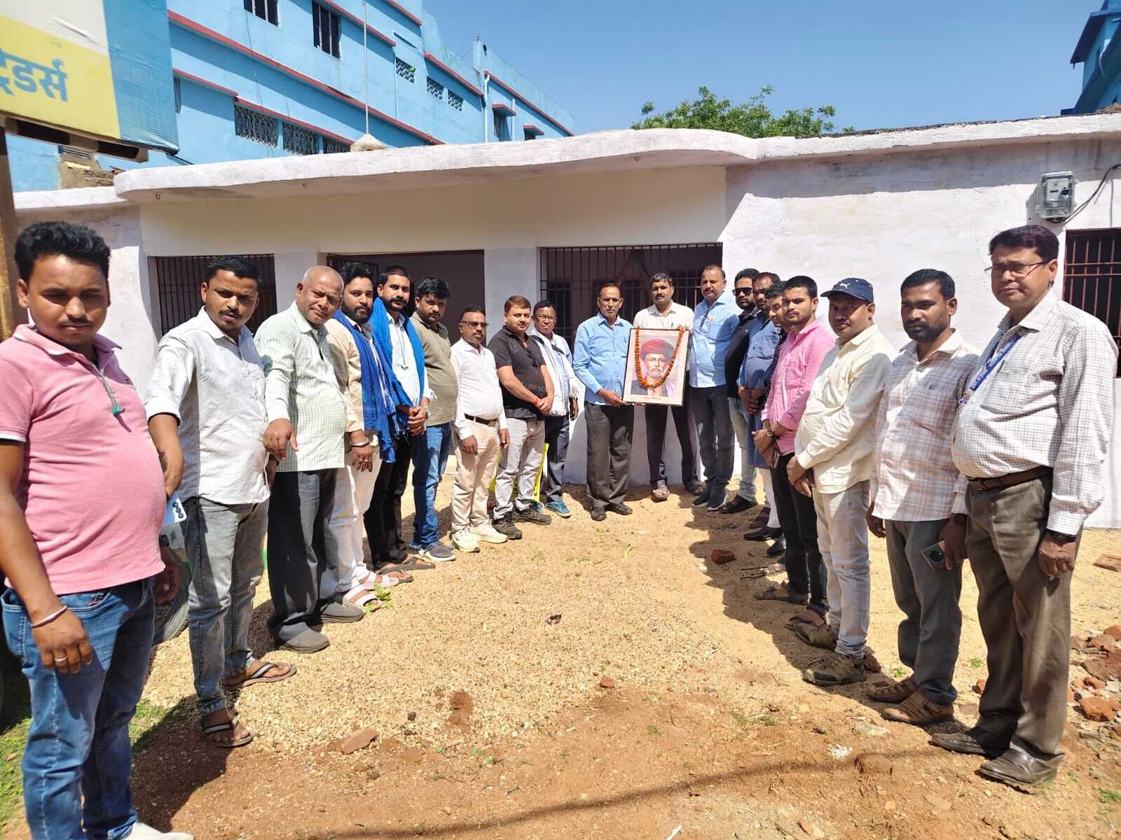 महात्मा ज्योतिबा फुले की मनी जयंती, जीवन संघर्ष को किया याद