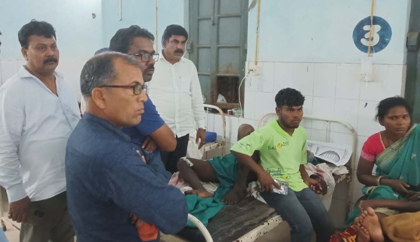 कोढ़ा हादसा: घायलों से मिल कांग्रेस नेता ने दी सांत्वना