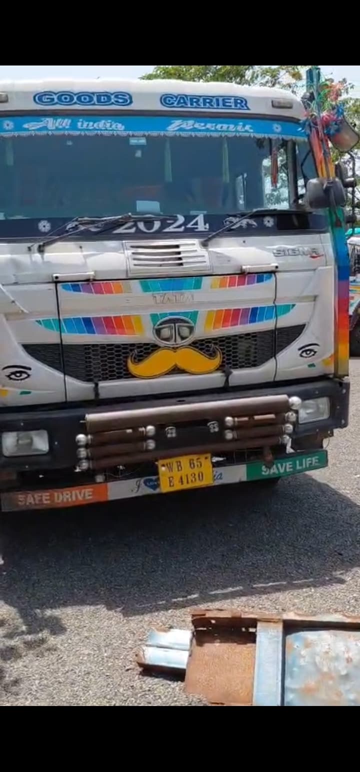 एक ही रजिस्ट्रेशन नंबर व चालान पर चल रहे दो वाहन जब्त