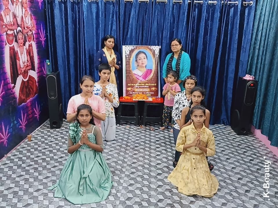 पार्श्व गायिका आशा भोंसले के निधन पर शोक