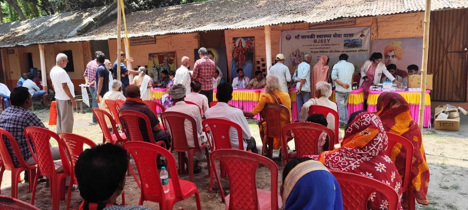 दो दिवसीय निःशुल्क चिकित्सा शिविर संपन्न, 20 केंद्रों पर लगभग पांच हजार लोगों का हुआ निःशुल्क उपचार