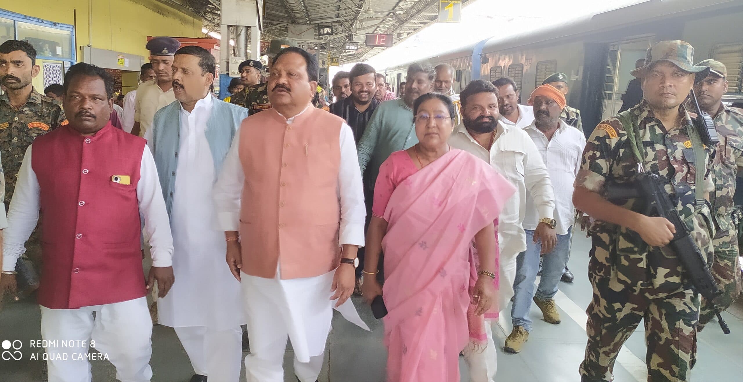 सांसद ने फारबिसगंज स्टेशन का किया निरीक्षण