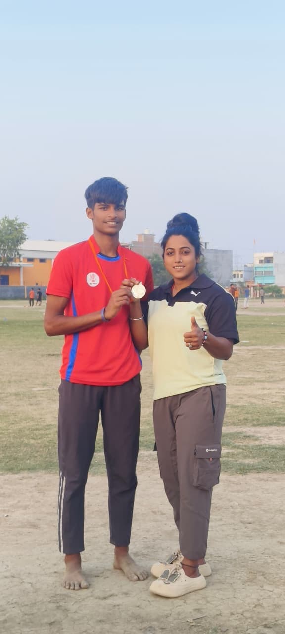 राष्ट्रीय स्कूल रग्बी अंडर-14 प्रतियोगिता में उज्जवल को मिला सिल्वर मेडल