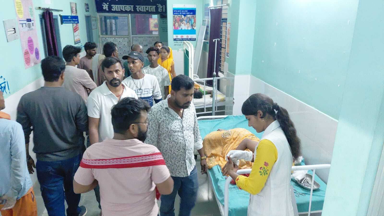 सिराजपुर मोड़ पर बेकाबू बाइक सवार का कहर, पांच महिलाएं घायल