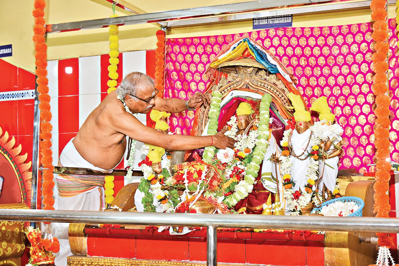 jamshedpur news. तमिल विवाह गीतों के बीच हुआ सीताराम कल्याणम महोत्सव