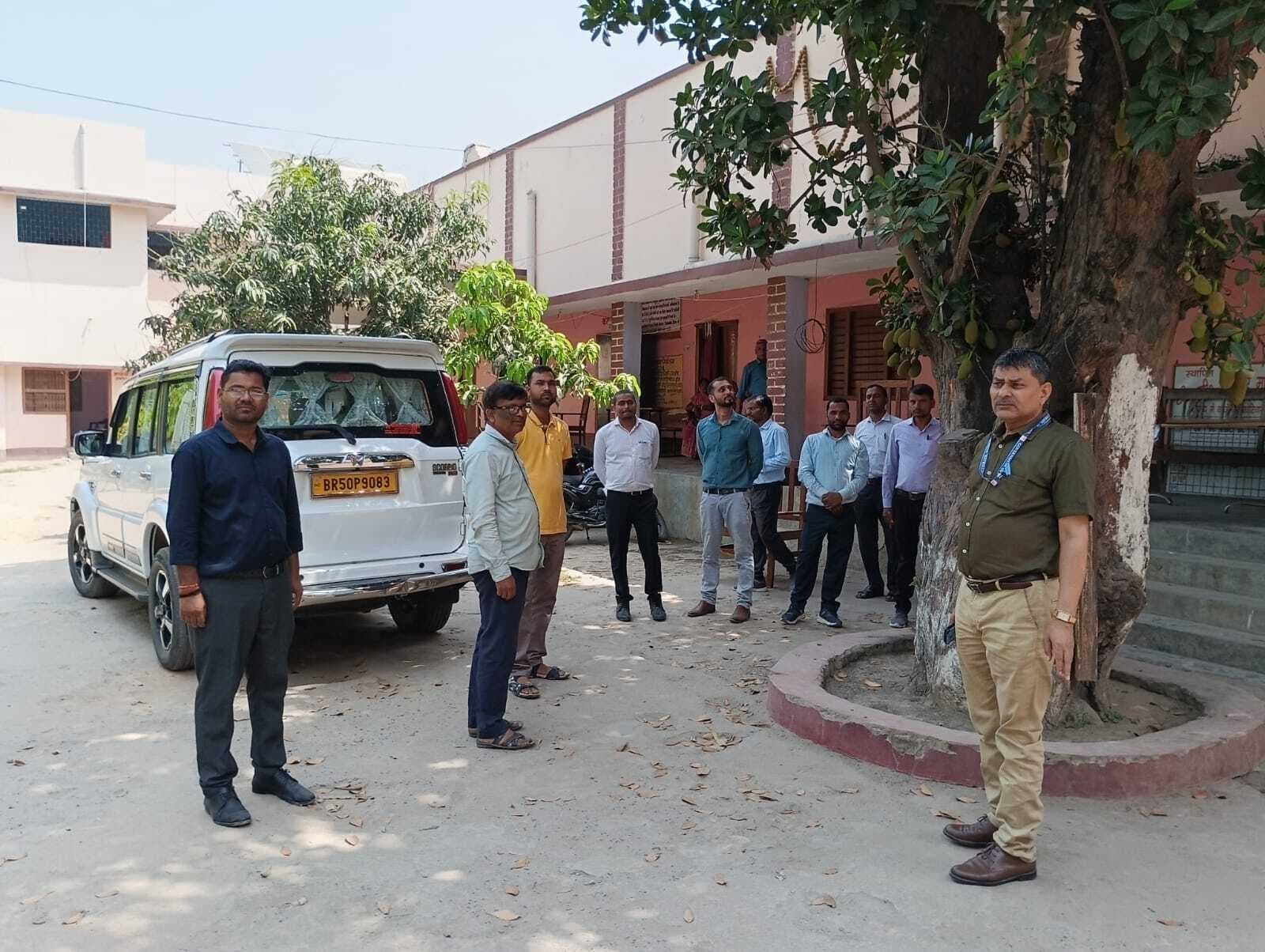 सहायक शिक्षा विकास पदाधिकारी प्रतियोगिता परीक्षा को लेकर डीईओ ने परीक्षा केंद्र का लिया जायजा, दिये निर्देश