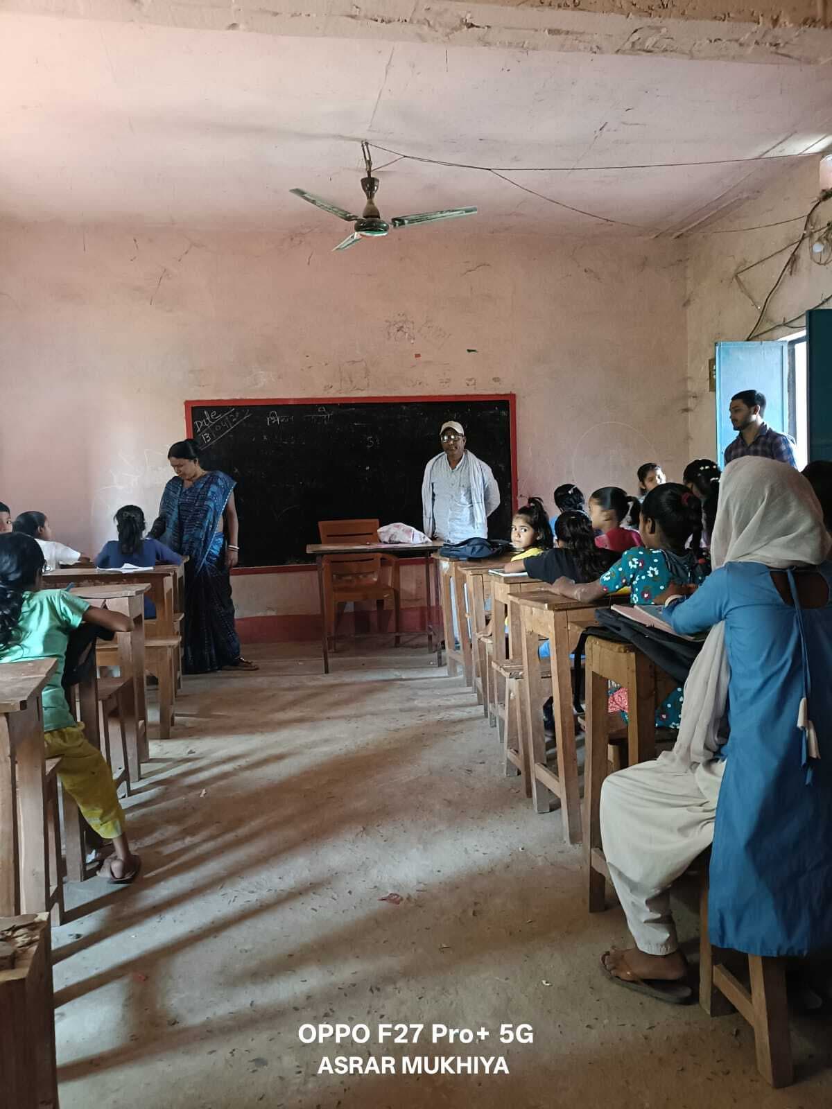 विद्यालय का निरीक्षण कर दिया आवश्यक निर्देश