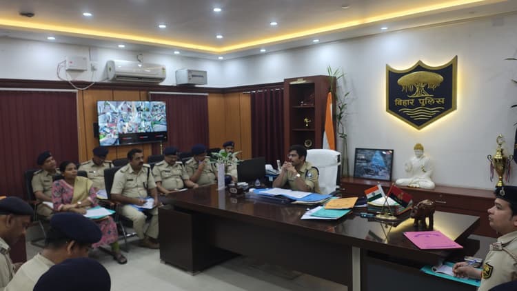 एसपी ने पुलिस पदाधिकारी के साथ की क्राइम मीटिंग