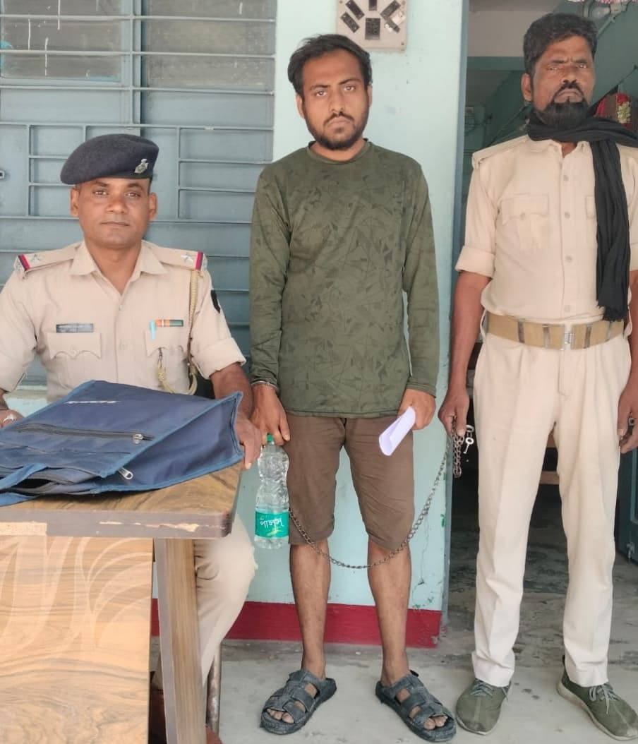 40 बोतल शराब के साथ युवक गिरफ्तार, भेजा गया जेल