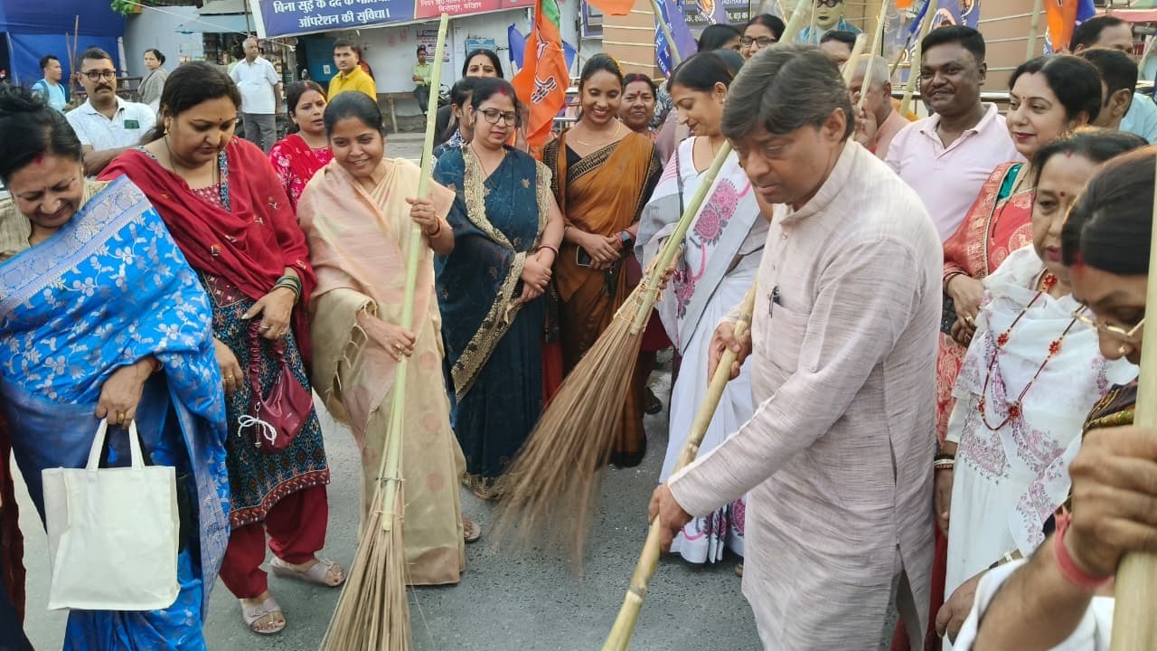 आंबेडकर जयंती की पूर्व संध्या भाजपा ने चलाया स्वच्छता अभियान