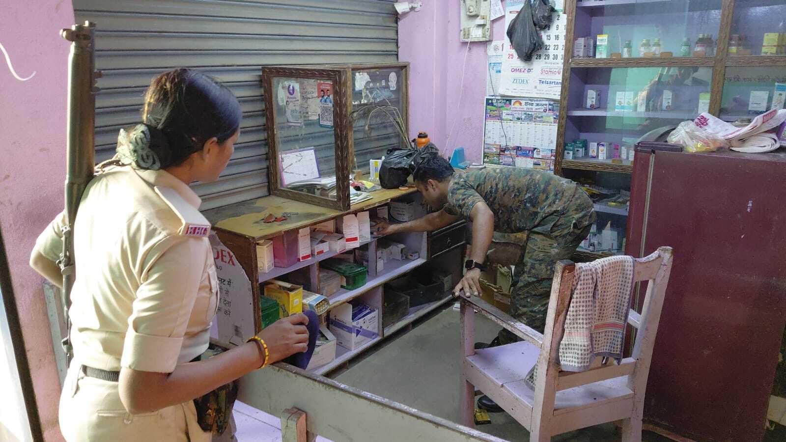 महेशखूंट में क्लिनिक की आड़ में पति-पत्नी मिलकर चला रहा था सैक्स रैकेट, गिरफ्तार