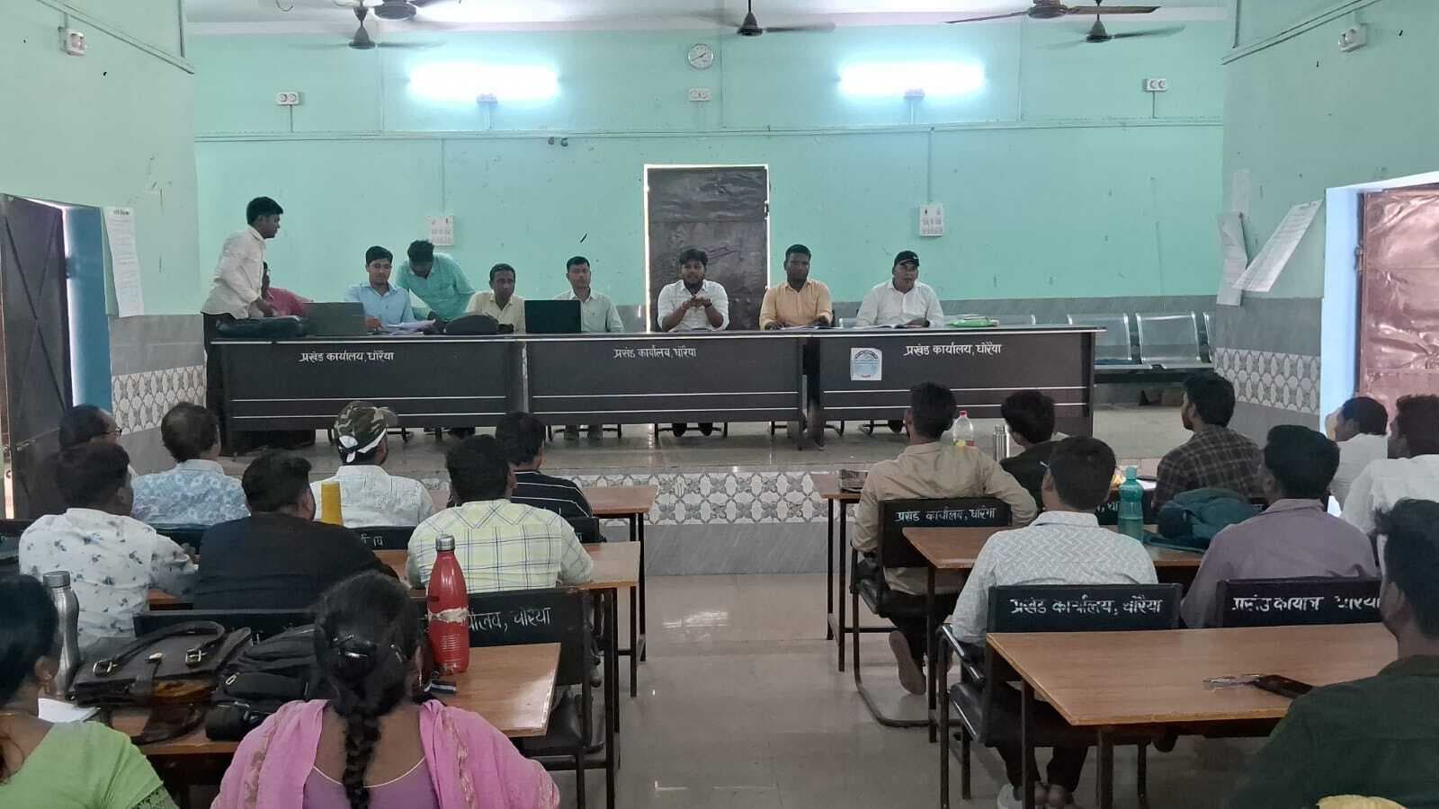 धोरैया में जनगणना को लेकर प्रशिक्षण शुरू, बीडीओ ने लिया जायजा