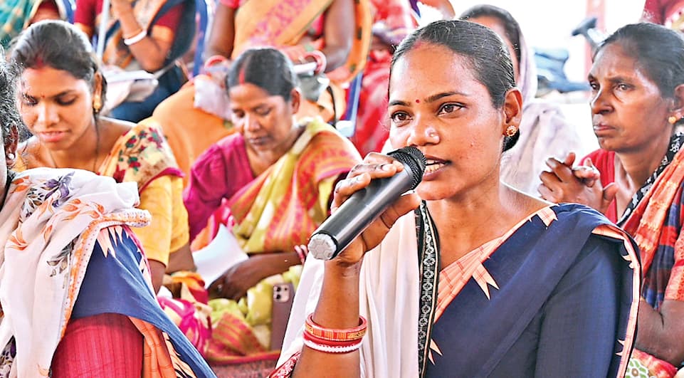 Rourkela news: आरएसपी के मेल-मिलाप कार्यक्रम में ग्रामीणों से योजनाओं का लाभ उठाने का किया आह्वान