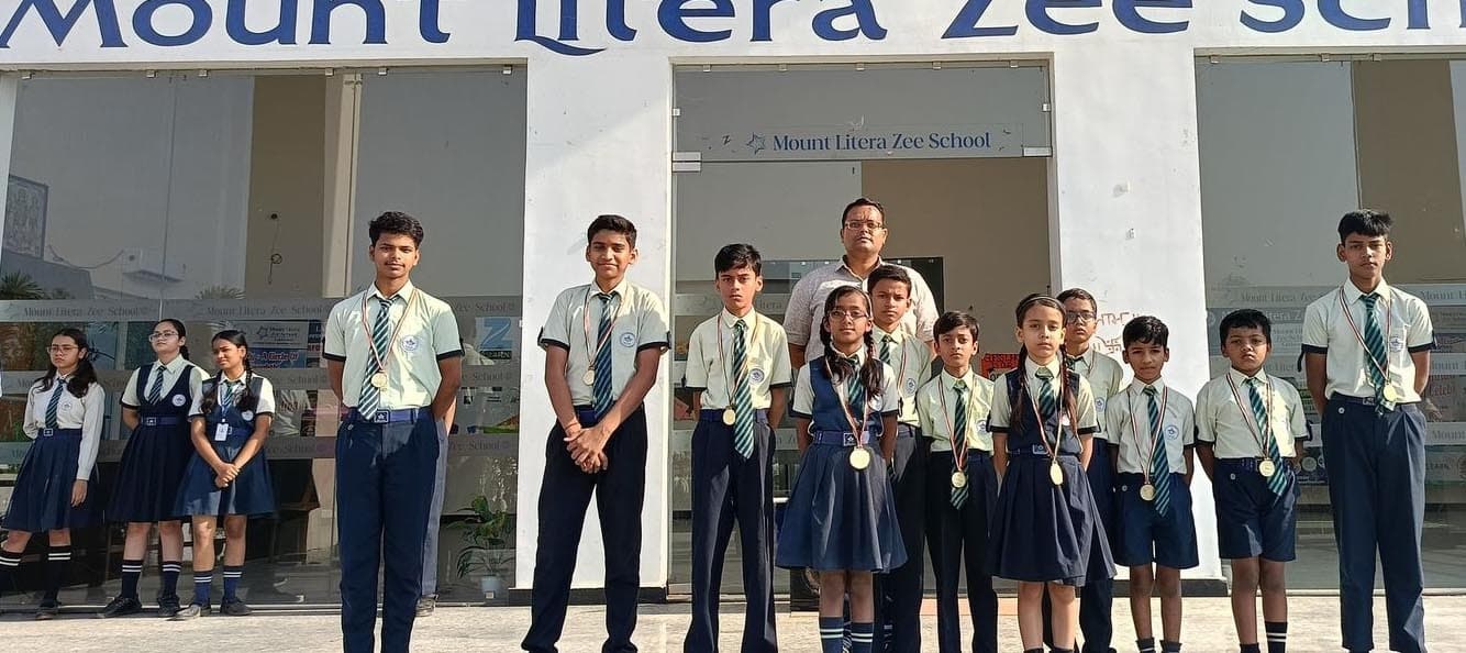 माउंट लिटरा जी स्कूल के छात्रों का ओलंपियाड में उत्कृष्ट प्रदर्शन