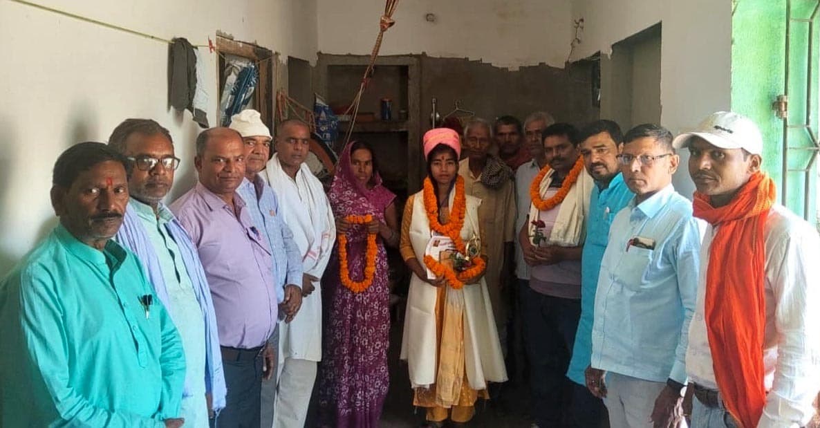 महासभा ने मेधावी छात्रा अंकिता को किया सम्मानित