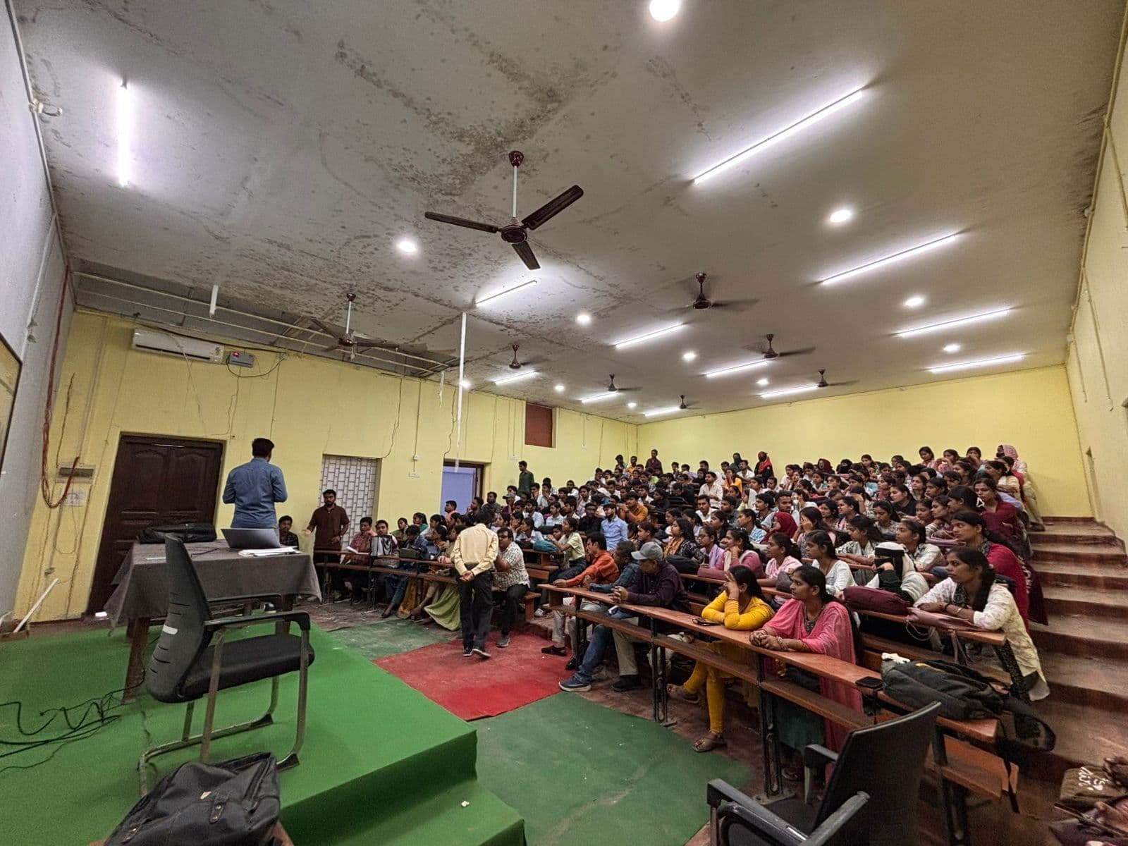 मानदंडों को पूरा करने वाले छात्रों को मिलेगा इंटर्नशिप का प्रमाण पत्र