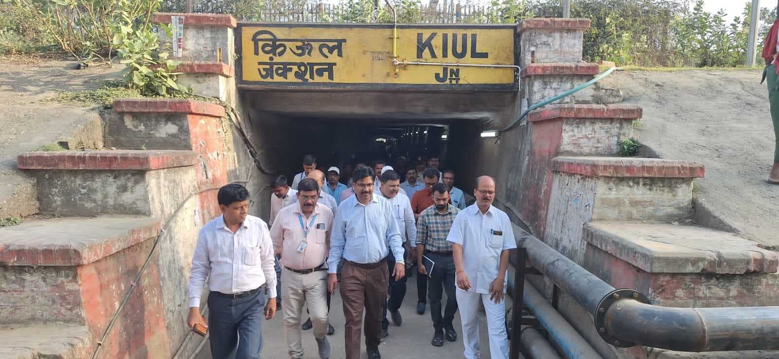 एडीआरएम ने किऊल रेलवे स्टेशन पर यात्री सुविधाओं का लिया जायजा