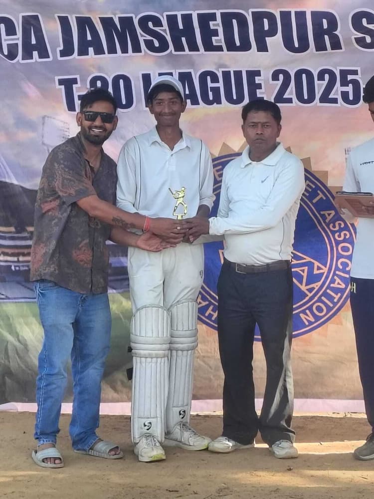 Jsca school league at co operative college ground : विग इंग्लिश स्कूल ने साकची हाई स्कूल को 8 विकेट से हराया