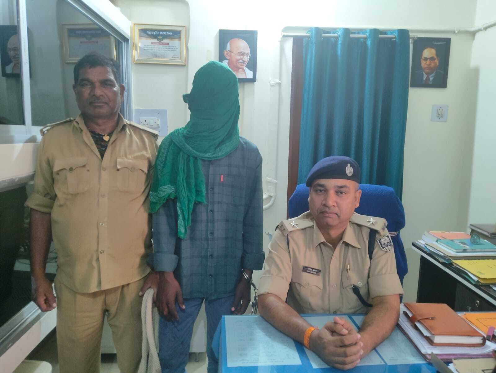 कट्टा व कारतूस के साथ एक गिरफ्तार