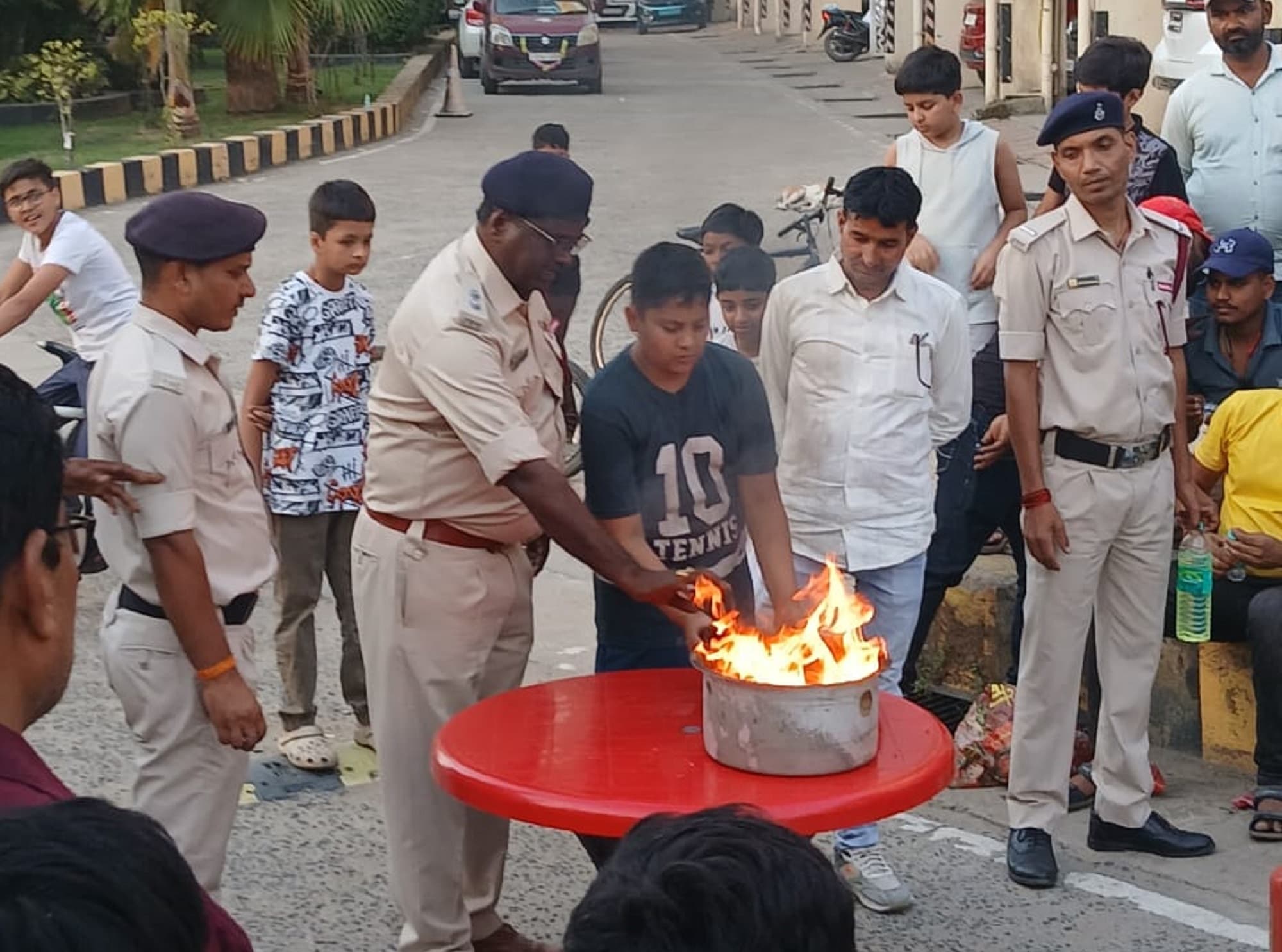 Bokaro News : अग्निशमन सेवा सप्ताह शुरू, शहीदों को दी गयी श्रद्धांजलि